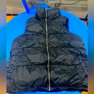 Black puffer vest